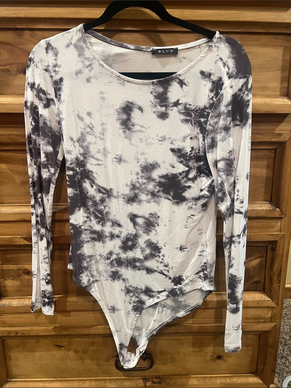 BLVD Tie-Dye Long Sleeve Scoop Bodysuit in White and Charcoal